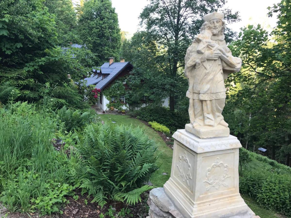 Chalupa Pod Skalou I. Paseky nad Jizerou Bagian luar foto