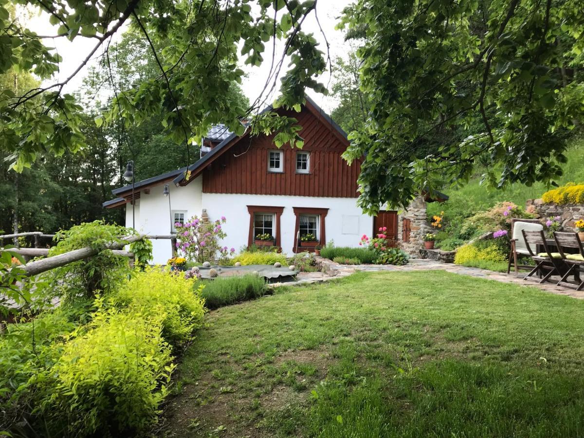 Chalupa Pod Skalou I. Paseky nad Jizerou Bagian luar foto