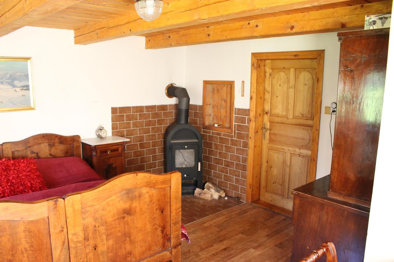 Chalupa Pod Skalou I. Paseky nad Jizerou Bagian luar foto